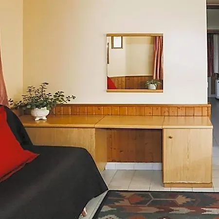 Pinupe Hotel *